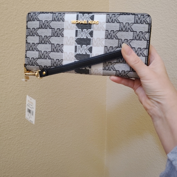 Michael kors Jet Set Travel Large Jacquard Continental Wallet - Picture 11 of 12